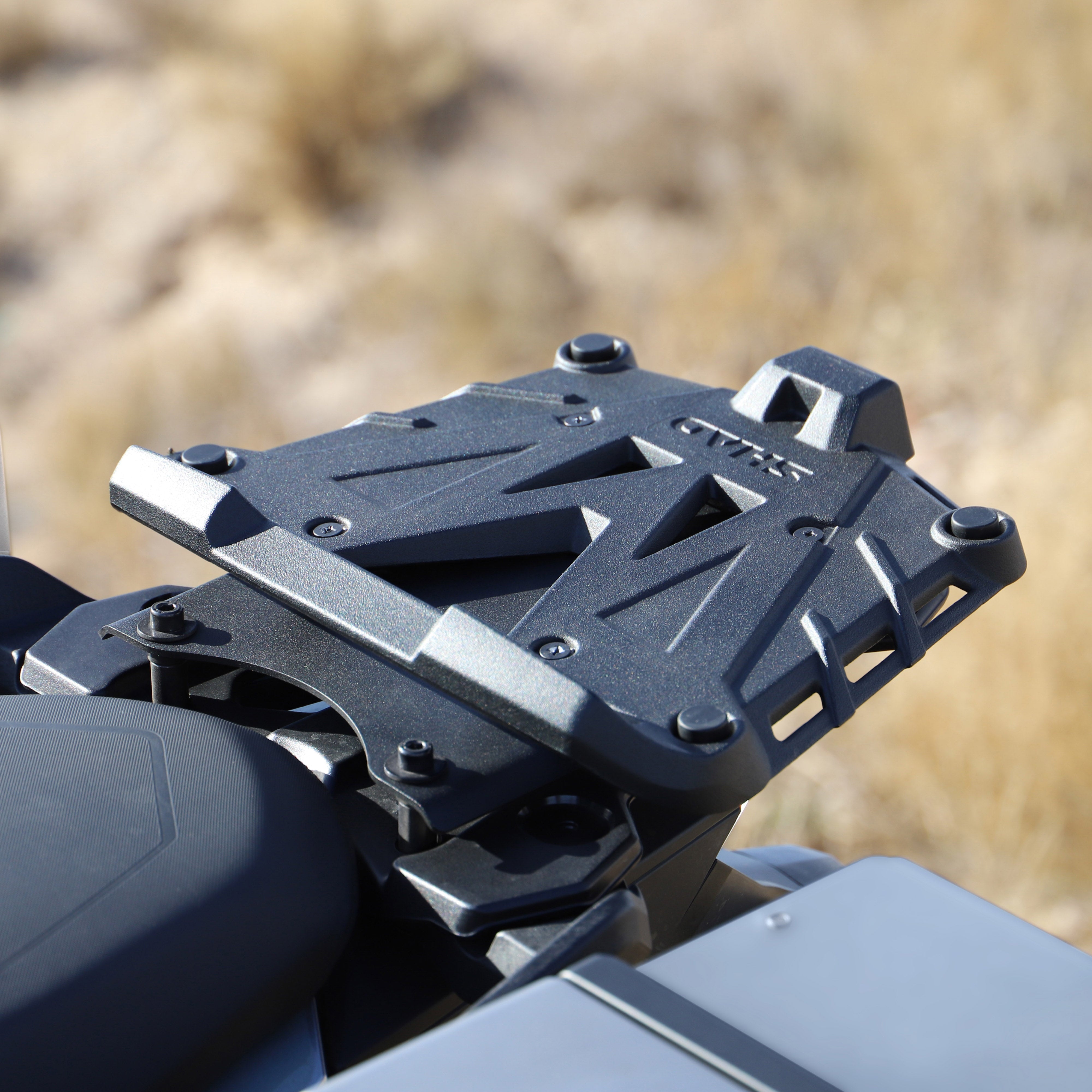 BLACK ALUMINIUM MOUNTING PLATE + SCREWS