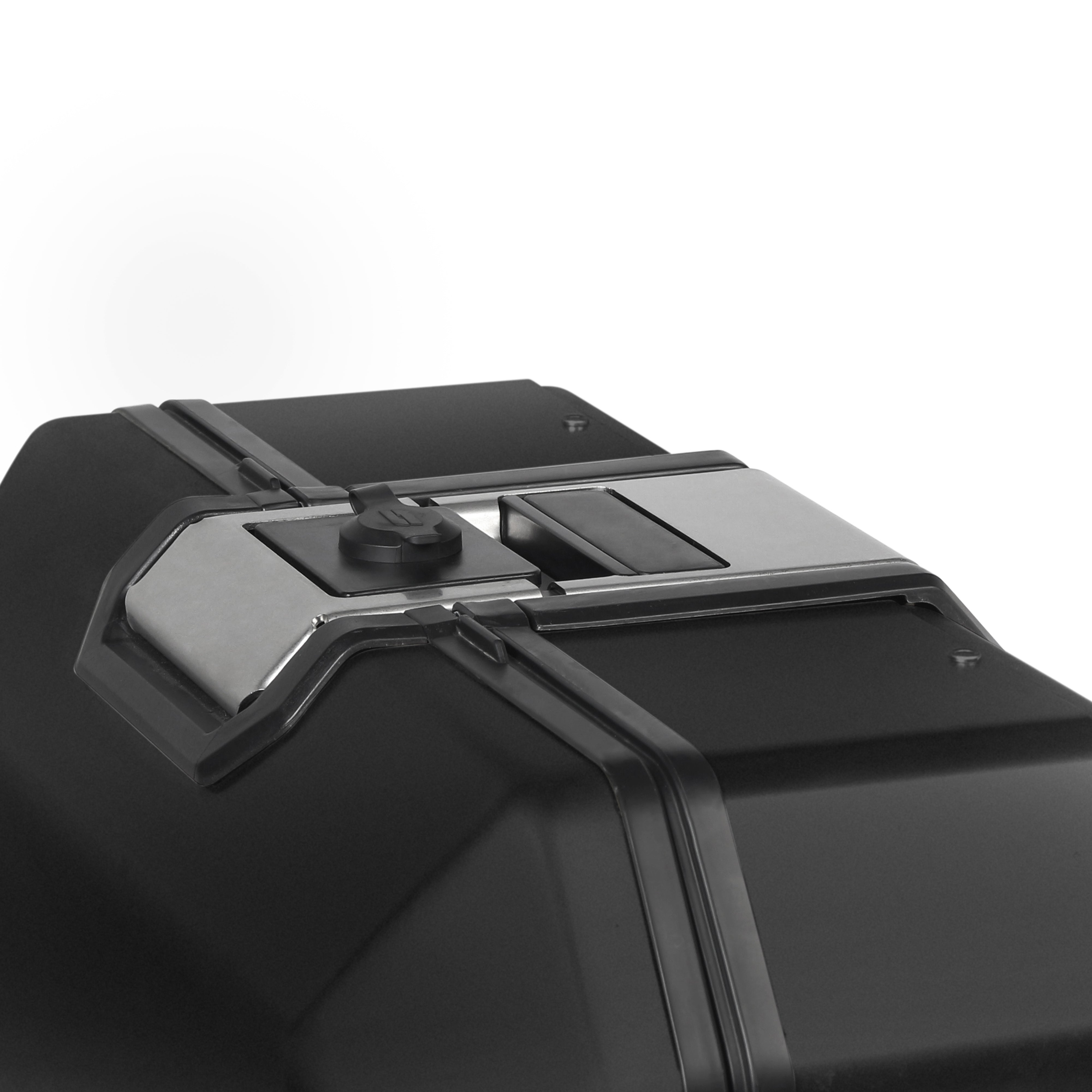 Galinė daiktadėžė TR48 TERRA BLACK EDITION