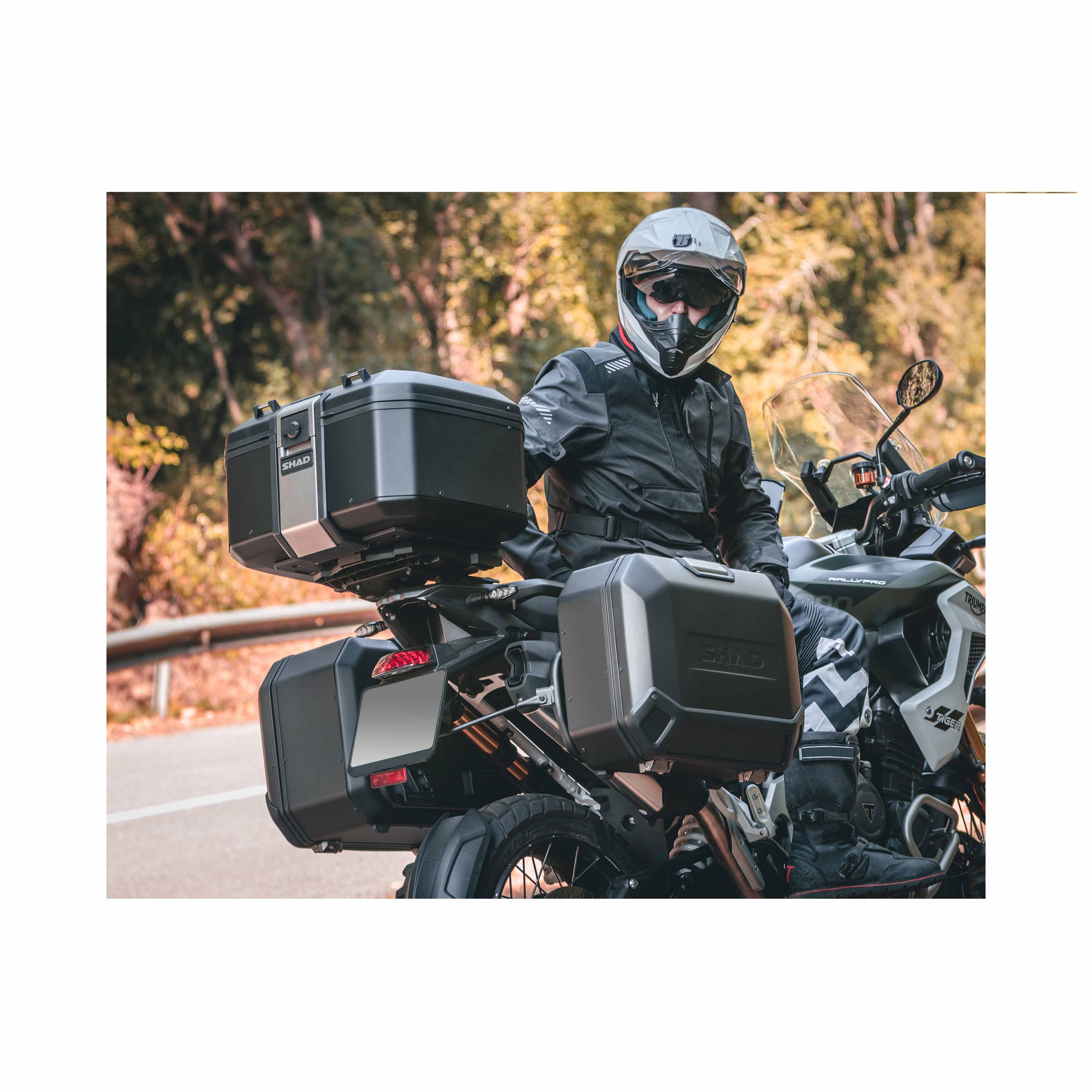Galinė daiktadėžė TR55 TERRA BLACK EDITION
