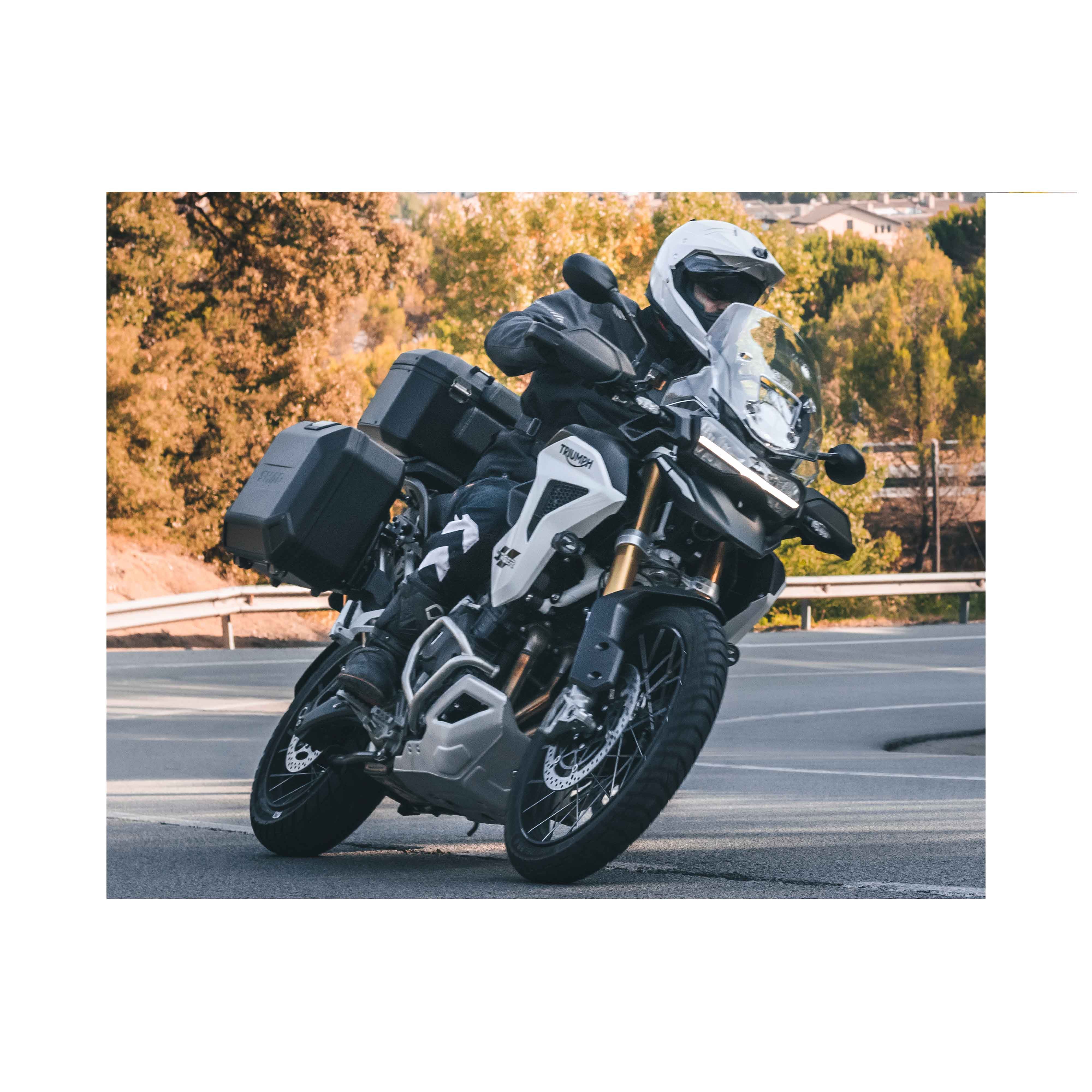 Galinė daiktadėžė TR55 TERRA BLACK EDITION