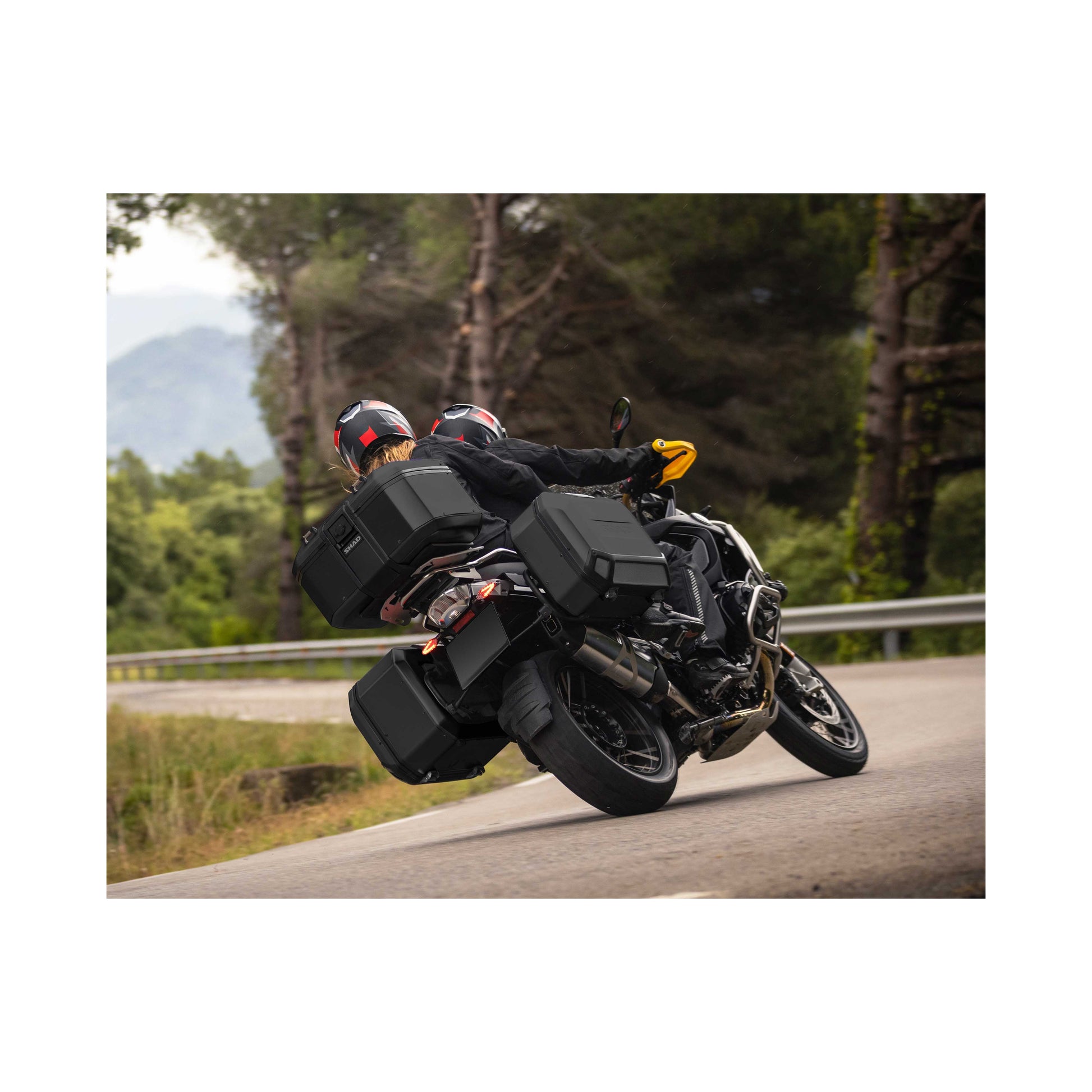Galinė daiktadėžė TR55 TERRA PURE BLACK