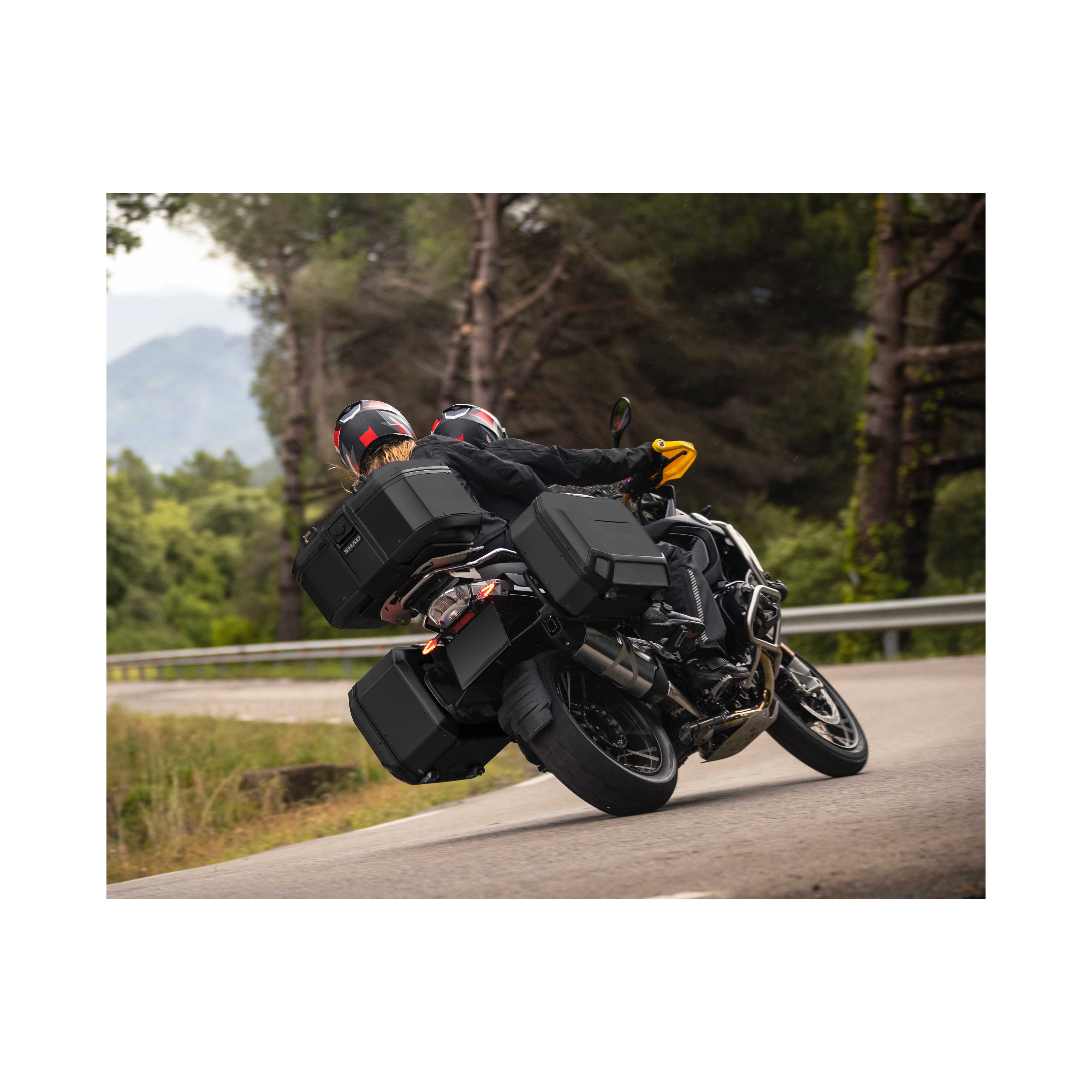 Galinė daiktadėžė TR55 TERRA PURE BLACK