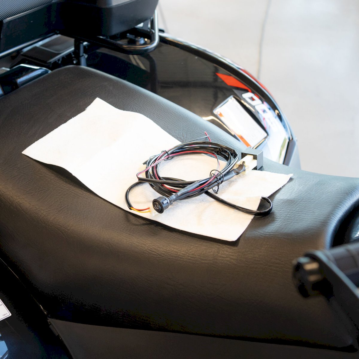 Heated Seat Pad SHARK, SCOOTER/ATV/MOTORCYCLES