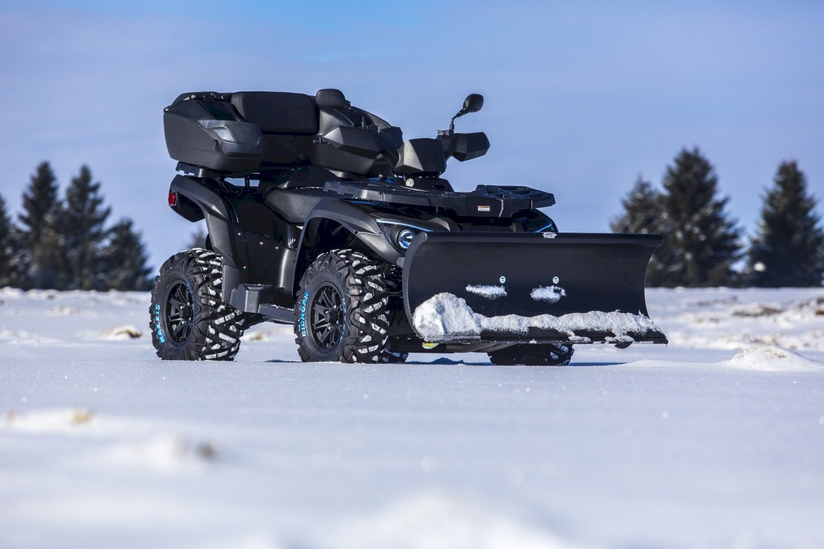 Sniego peilis SHARK Snow Plow 52" BLACK (132 cm)