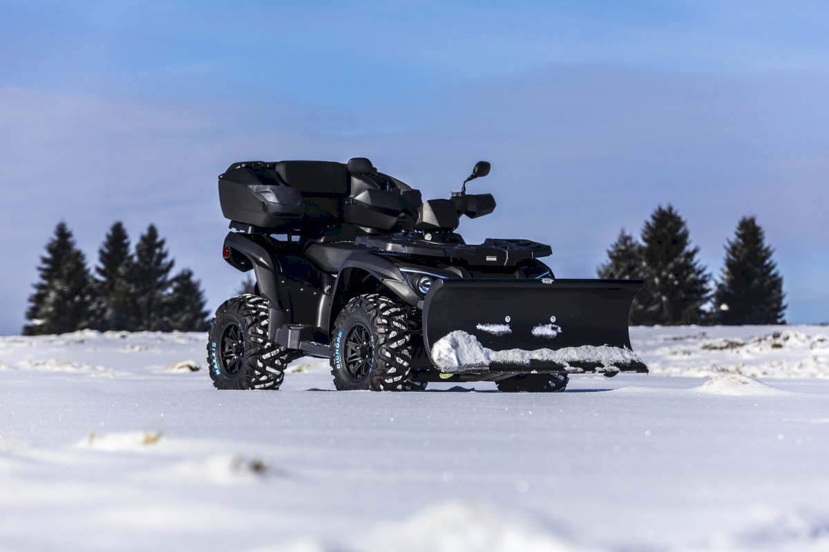 Sniego peilis SHARK Snow Plow 52" BLACK (132 cm)